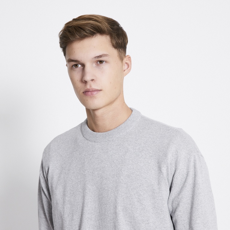 Tiheäneuloksinen pusero "Ruben"